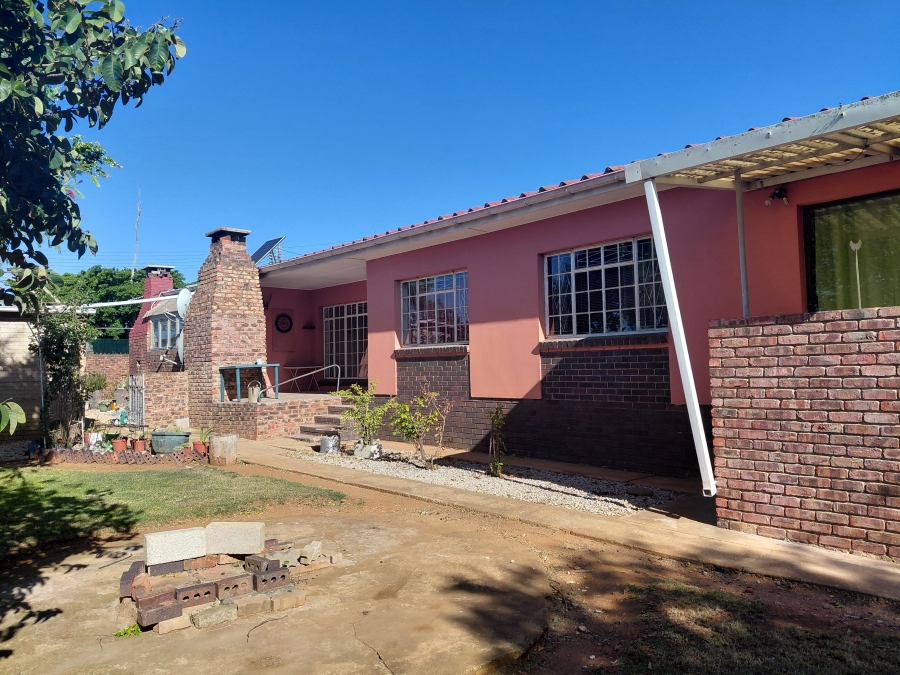 4 Bedroom Property for Sale in Bothasrus Eastern Cape